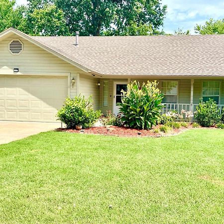 Fayetteville Getaway Exterior photo