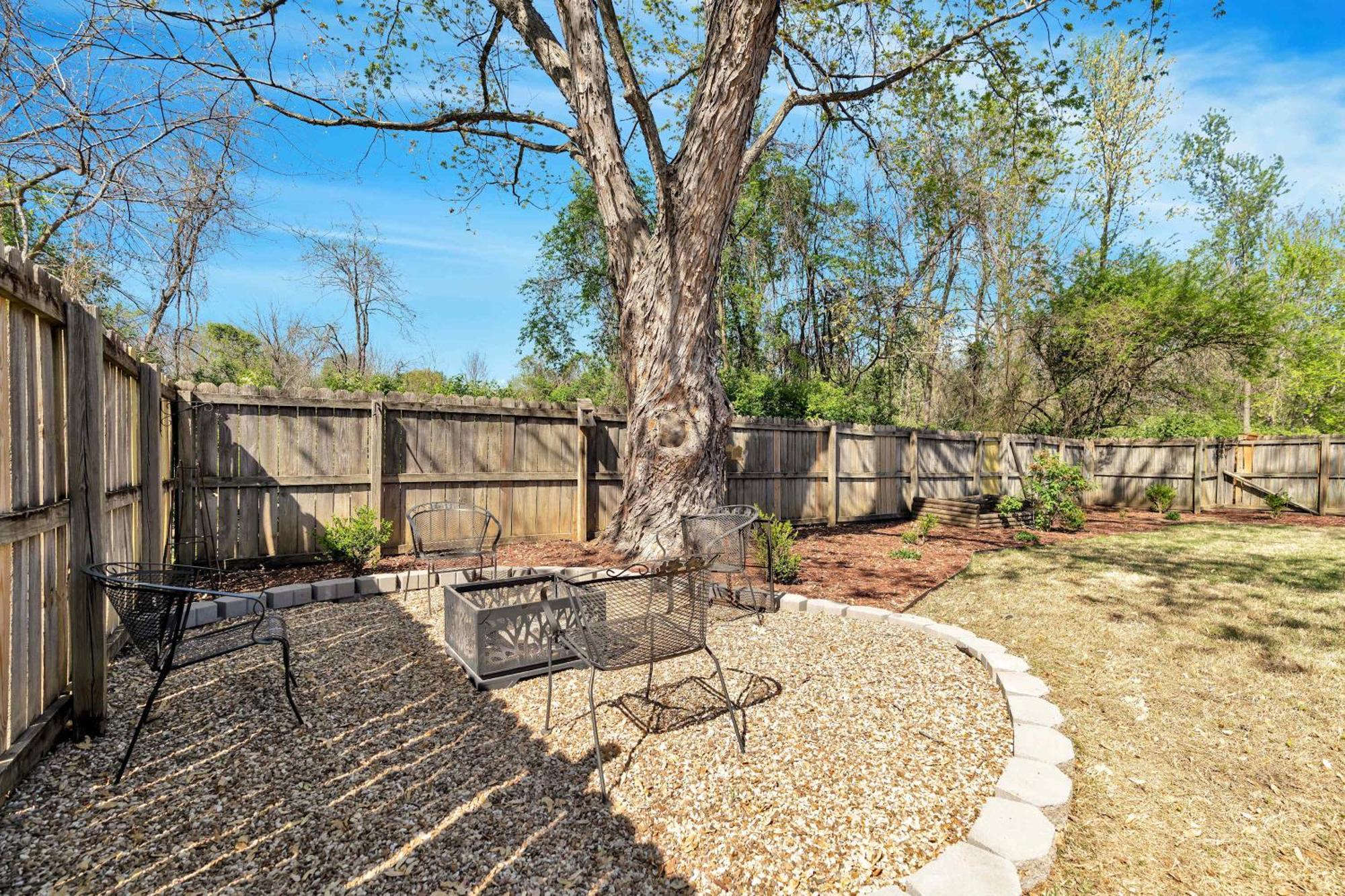 Fayetteville Getaway Exterior photo